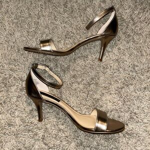 Steve Madden Vienna Gold Metal Heels